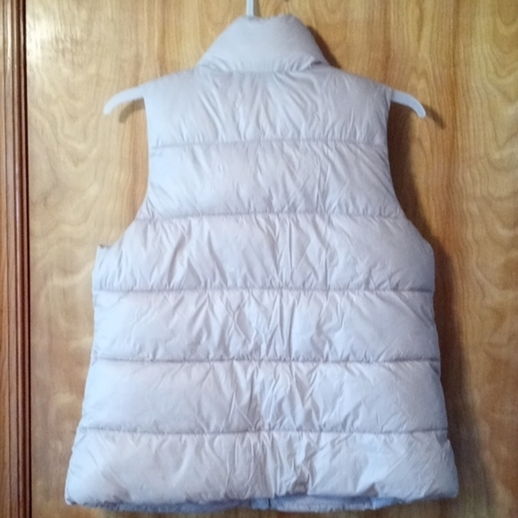 Old Navy vest size large tan or cream color - Picture 4 of 6
